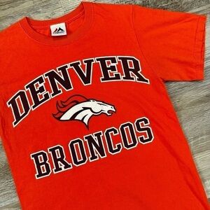 Vintage orange Denver Broncos NFL t shirt majestic men’s S measures 18x26